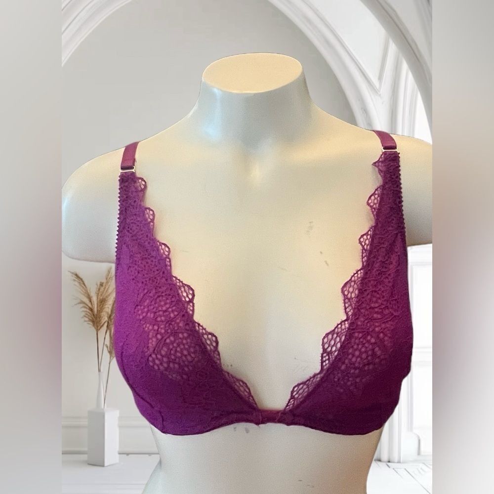 Addiction Purple Lace V neck Underwire Bra‎